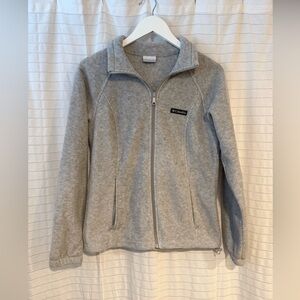 Columbia Women’s Light Gray Full Zip Fleece Jacket Size Medium